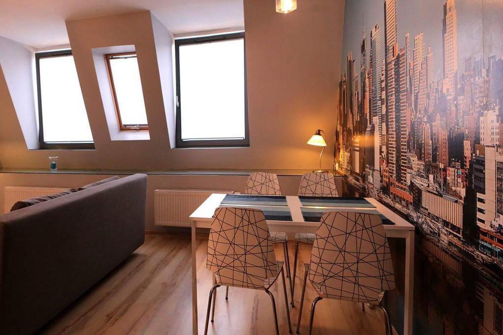 35m² studio Appartement, met 1 privé badkamer in Poznan stadscentrum Buitenkant foto