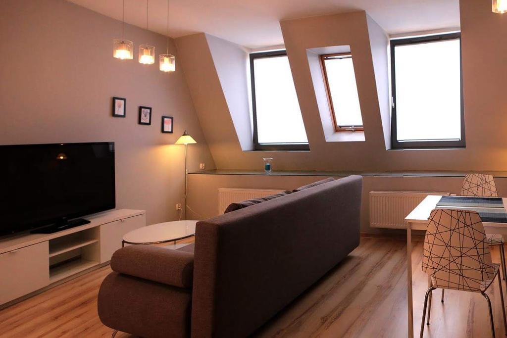 35m² studio Appartement, met 1 privé badkamer in Poznan stadscentrum Buitenkant foto