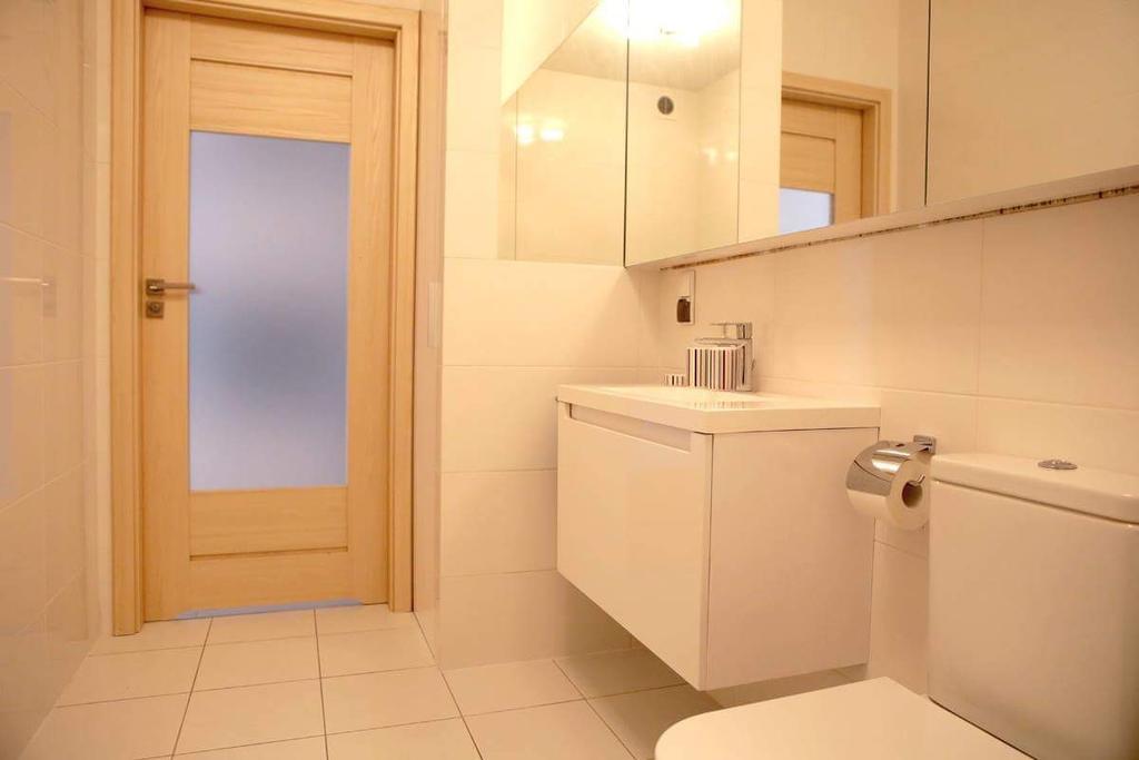 35m² studio Appartement, met 1 privé badkamer in Poznan stadscentrum Buitenkant foto