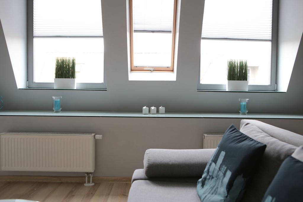 35m² studio Appartement, met 1 privé badkamer in Poznan stadscentrum Buitenkant foto